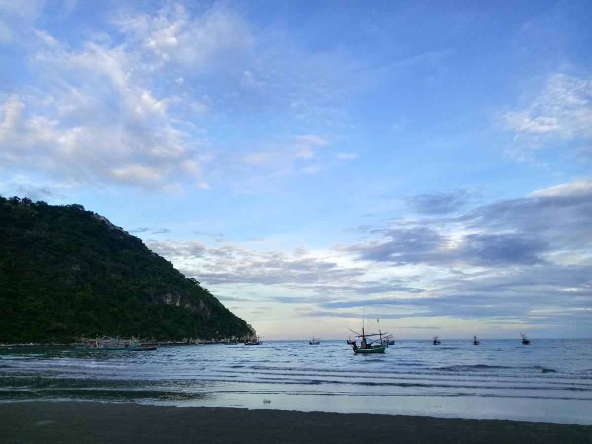 The Beach Boutique Resort Banpaknampran Kültér fotó