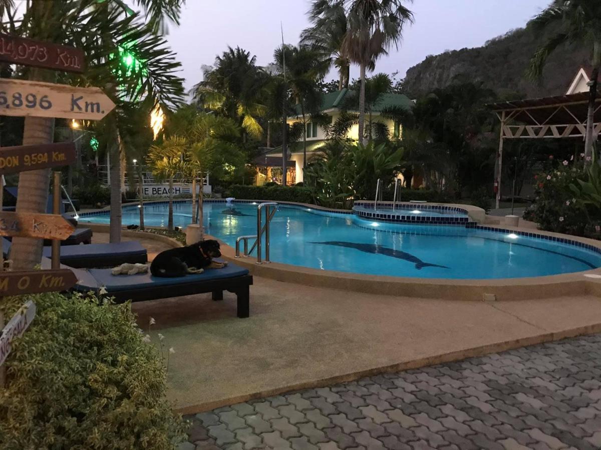 The Beach Boutique Resort Banpaknampran Kültér fotó