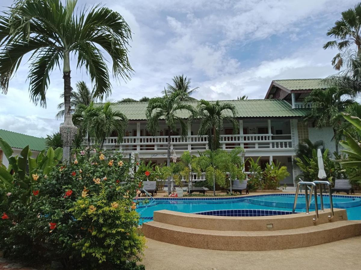 The Beach Boutique Resort Banpaknampran Kültér fotó